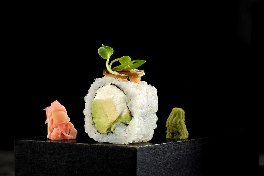 Hawain Avocado Roll