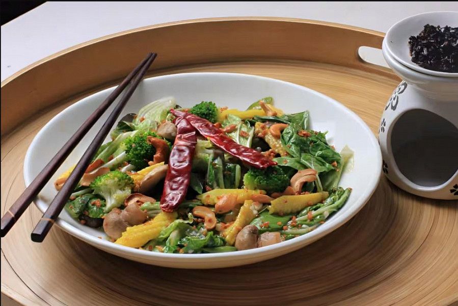 Oriental Garlic Greens — Gluten-free