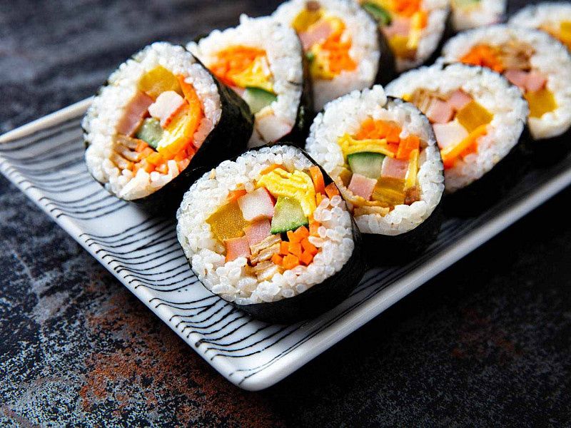 Tricky Tuna Kimbap (10 Pcs)
