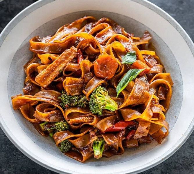 Cantonese Drunken Noodles Veg.