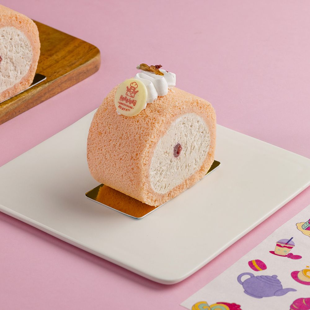 Sakura Roll Cake