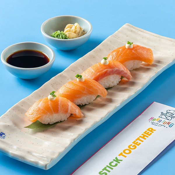 Salmon Nigiri [4 Pcs]