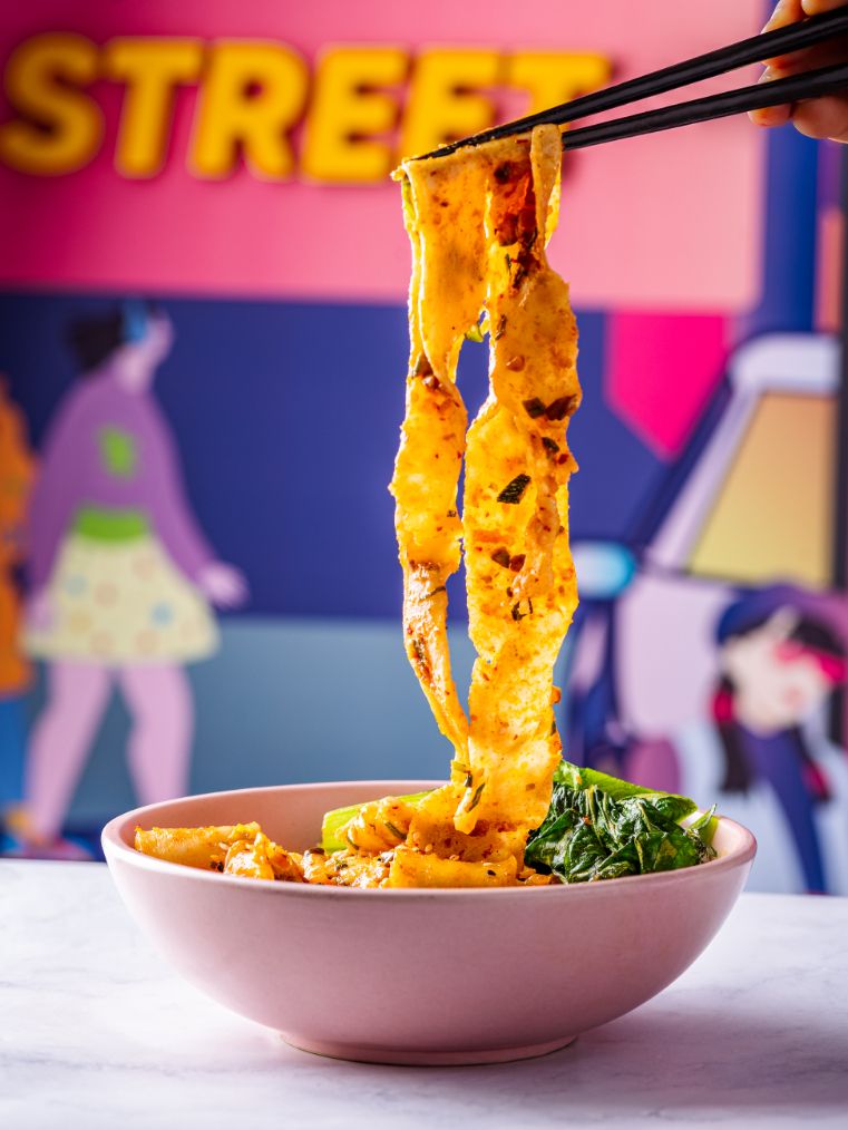 Veg Handpulled Flat Noodles In Chili Oil