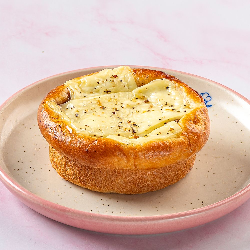 Peri Peri Mushroom Corn & Cheese Bun
