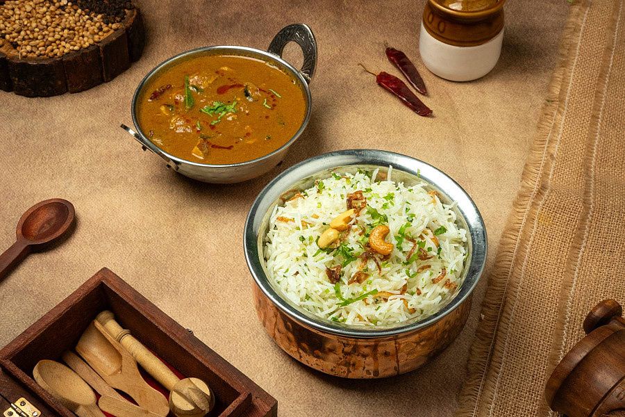 Ghee Rice With Kongu Chicken Curry