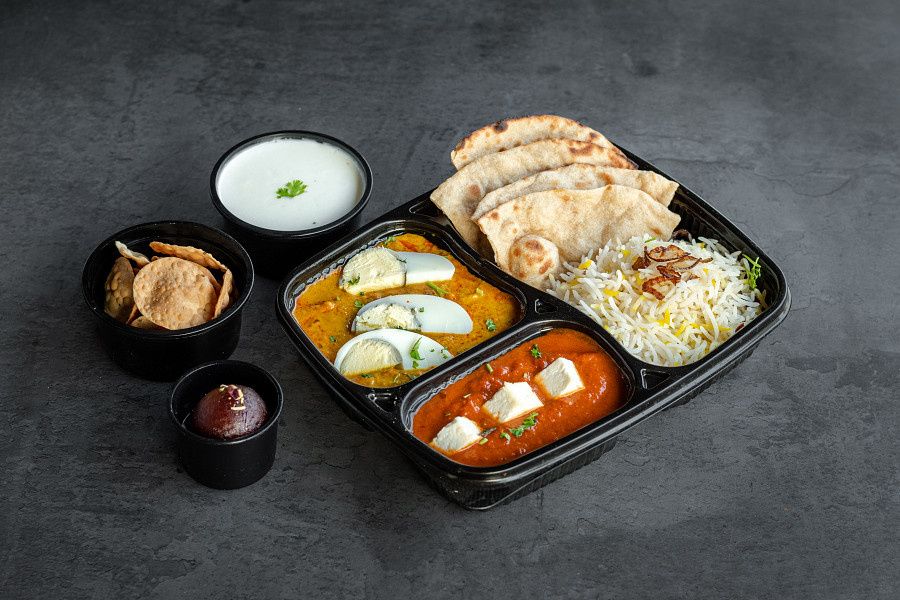 Egg Masala Paneer Makhani