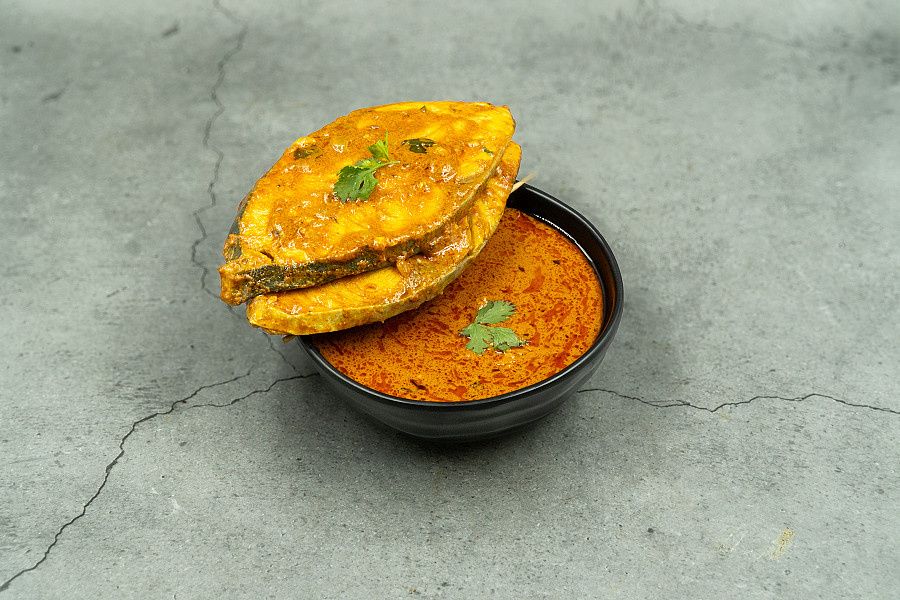 Surmai Malvani Curry 2 Pcs
