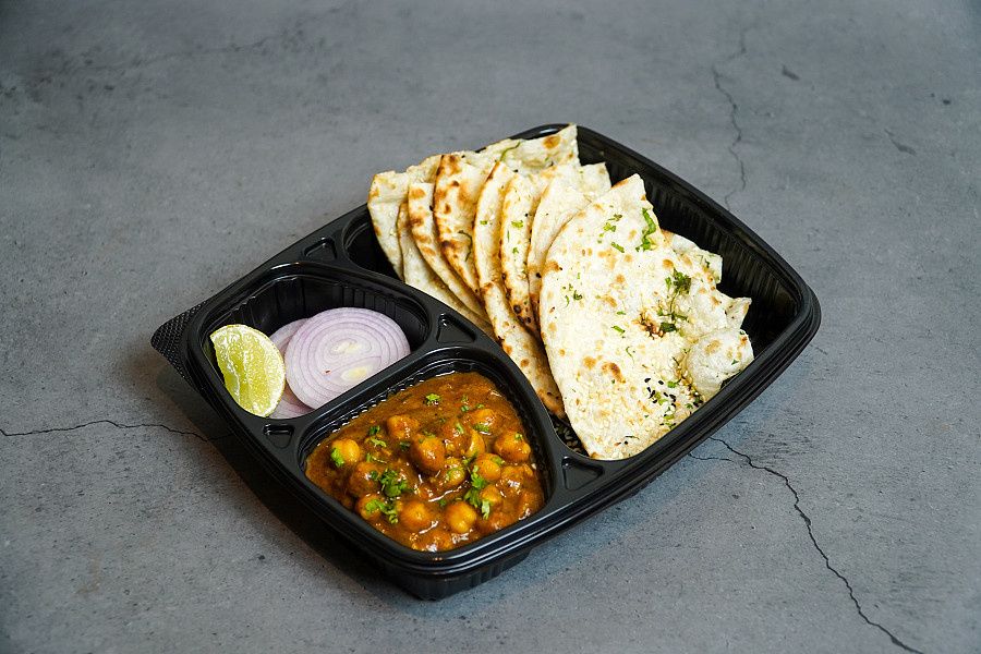 Chole Kulche (2Pcs)