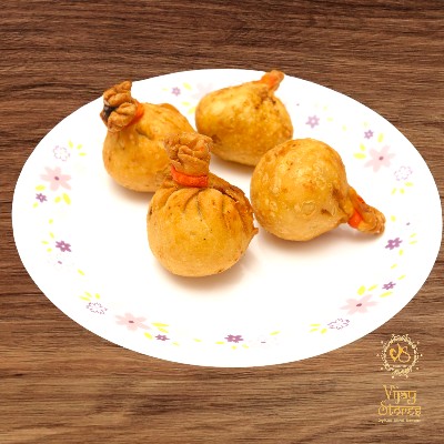 Cheese Corn Potli