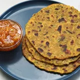 Garlic Thepla With Chundo