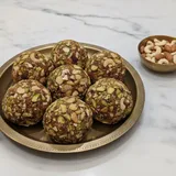 Dryfruits Ladoo (Honey & Gulkand)