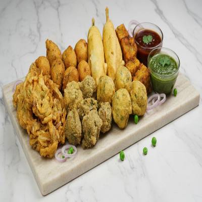 Assorted Bhajiya Platter