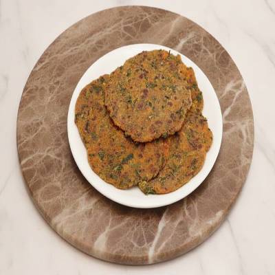 Special Garlic Thepla