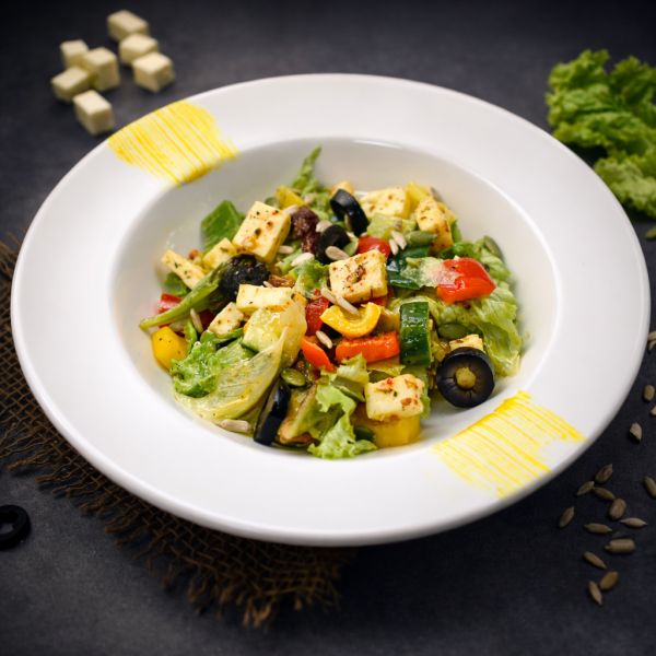 Classic Grilled Cottage Cheese Salad With Honey Mustard Dressing