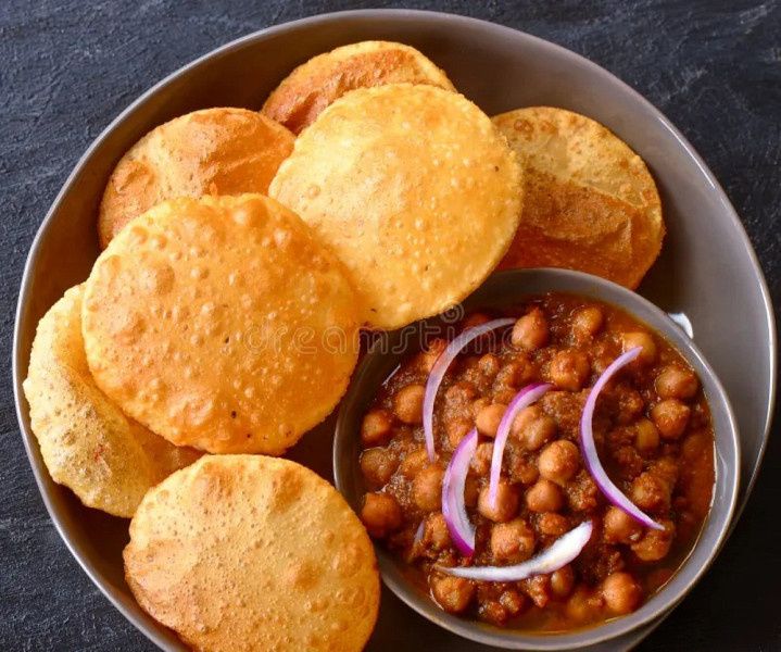 Poori Chhole [4pc]