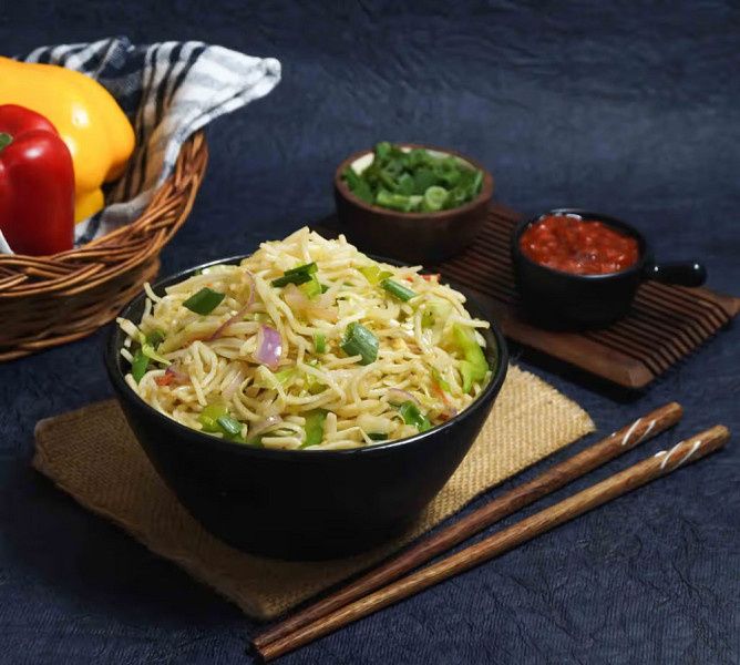 Veg Hakka Noodle