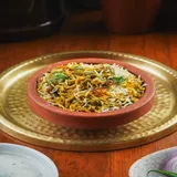 Lucknowi Dum Parda Subz Biryani