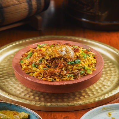 Lucknowi Dum Parda Murgh Biryani