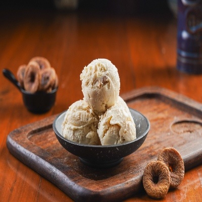 Hand Churned Ice Cream  (Tender Coconut, Spicy Guava, Three Berries, Litchi, Custard Apple (Sitafal Seasonal )Fresh Strawberry (Seasonal), Nutella Sea Salt, Figs & Nuts (Anjeer)