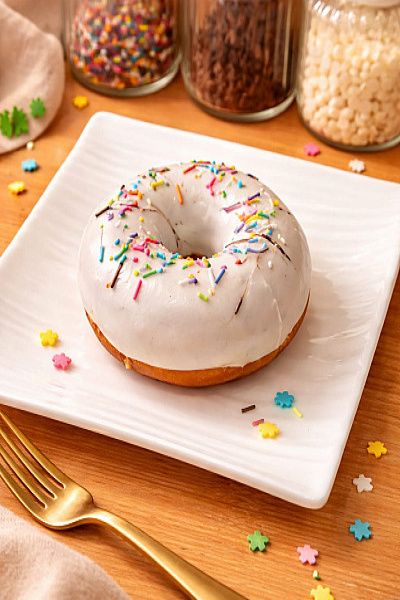 White Chocolate Flavour Filled Donuts