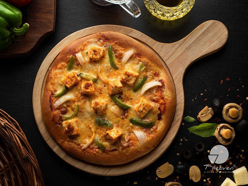 Indo Masala Paneer Pizza