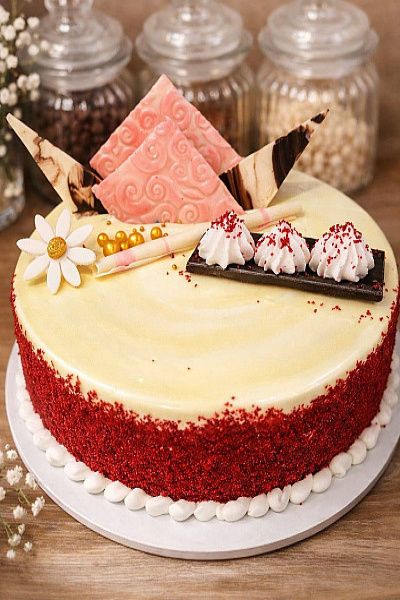 American Red Velvet Cheese Cake