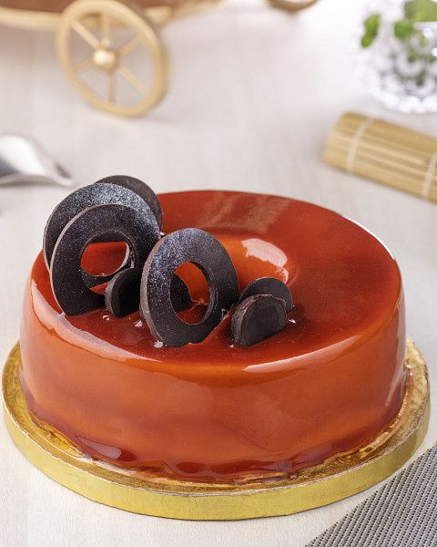 Chocolaty Caramel Exotic Cake