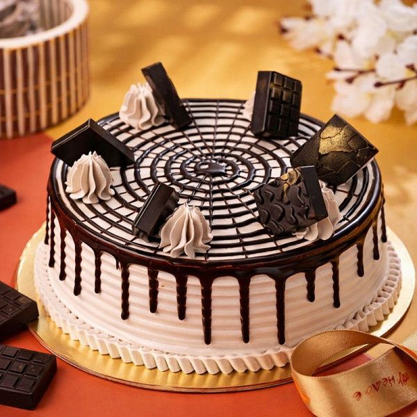 Creamy Chocolaty Delight Premium Cake