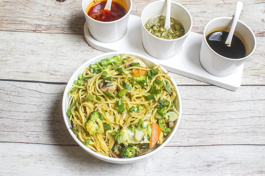 Veg Hakka Noodles