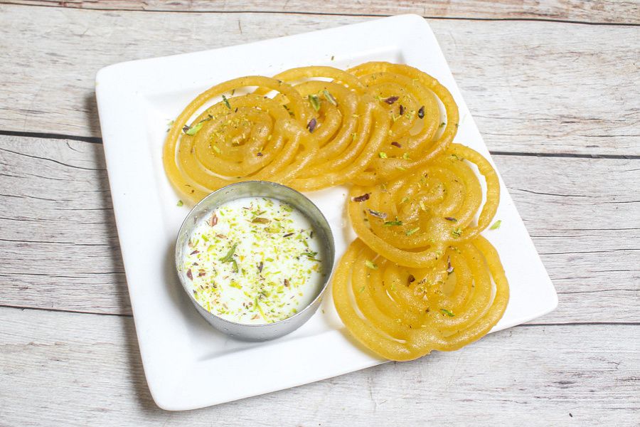 Jalebi With Rabri ( 5Pcs )