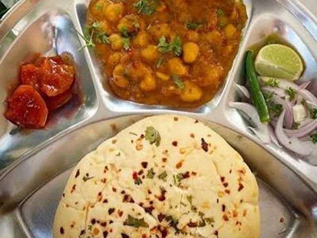Chole Tari