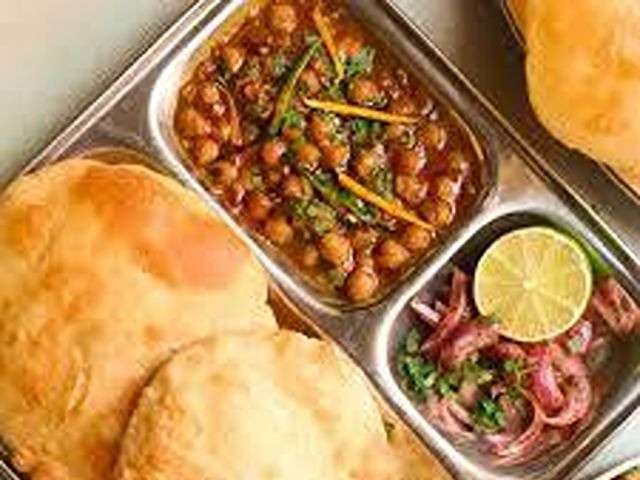 Poori with Chole Combo