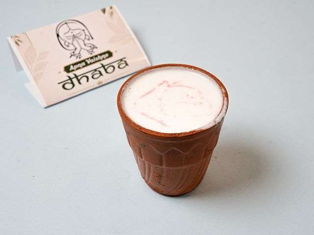 Thandi Meethi Lassi