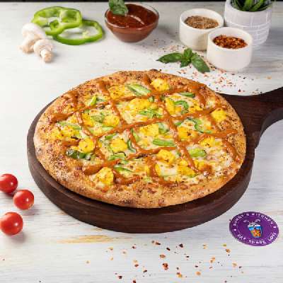 Makhni Paneer Pizza