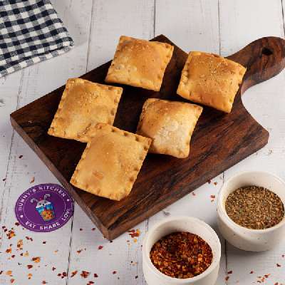 Pizza Puff [6 Pieces]