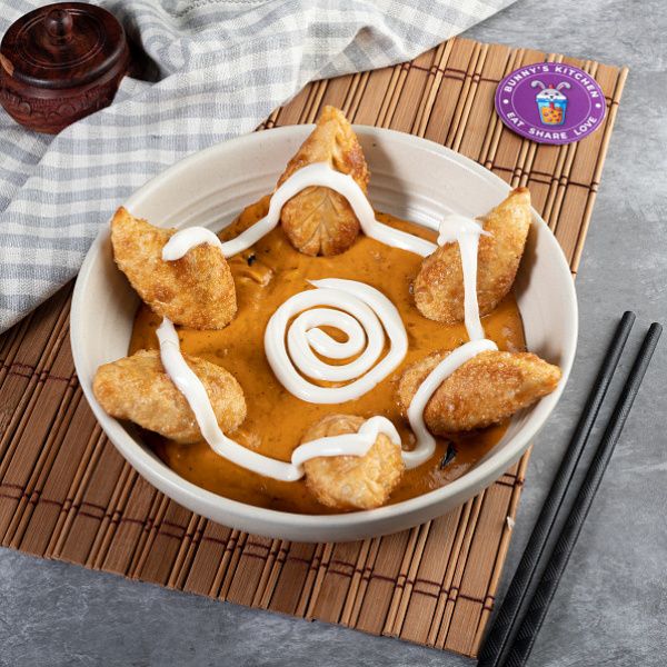 Makhani Gravy Momos