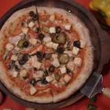 Paneer Lover: Paneer, Tomato, Jalapeno And Onion.