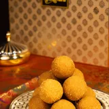 Besan Plain Laddu