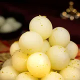 White Rasbhari