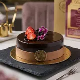 Strawberry Chocolate Cake 500 G [Eggless]