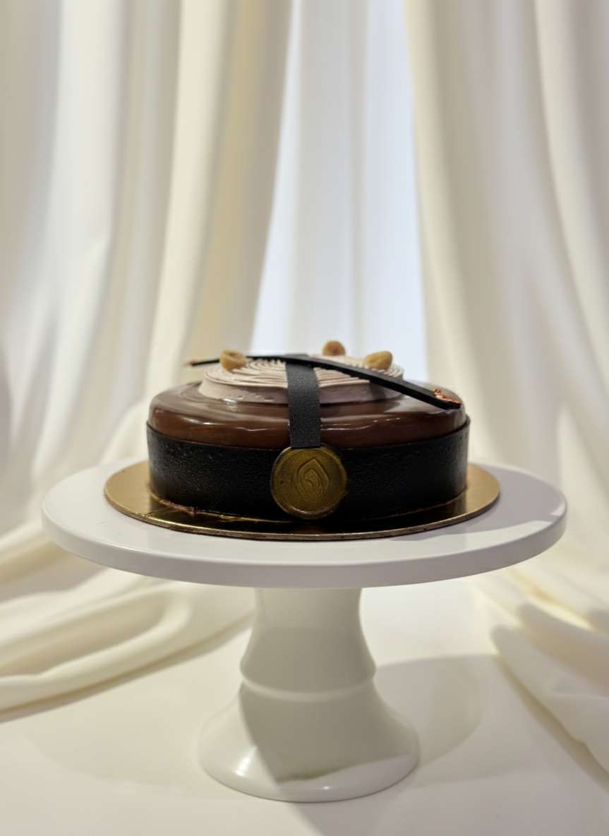 Nutella Hazelnut Cake 500 G [Eggless]