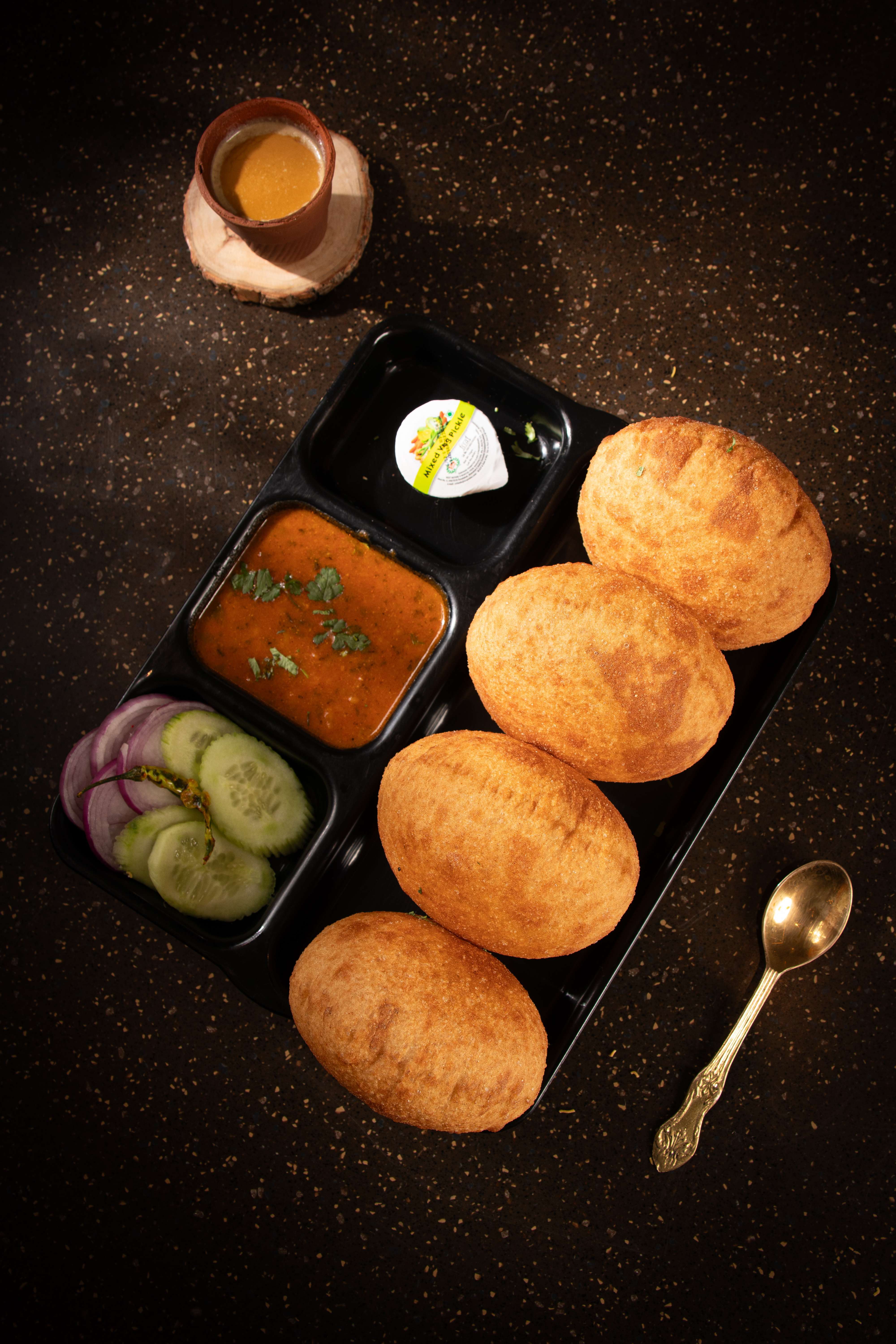 .Puri Bhaji 4 Pcs
