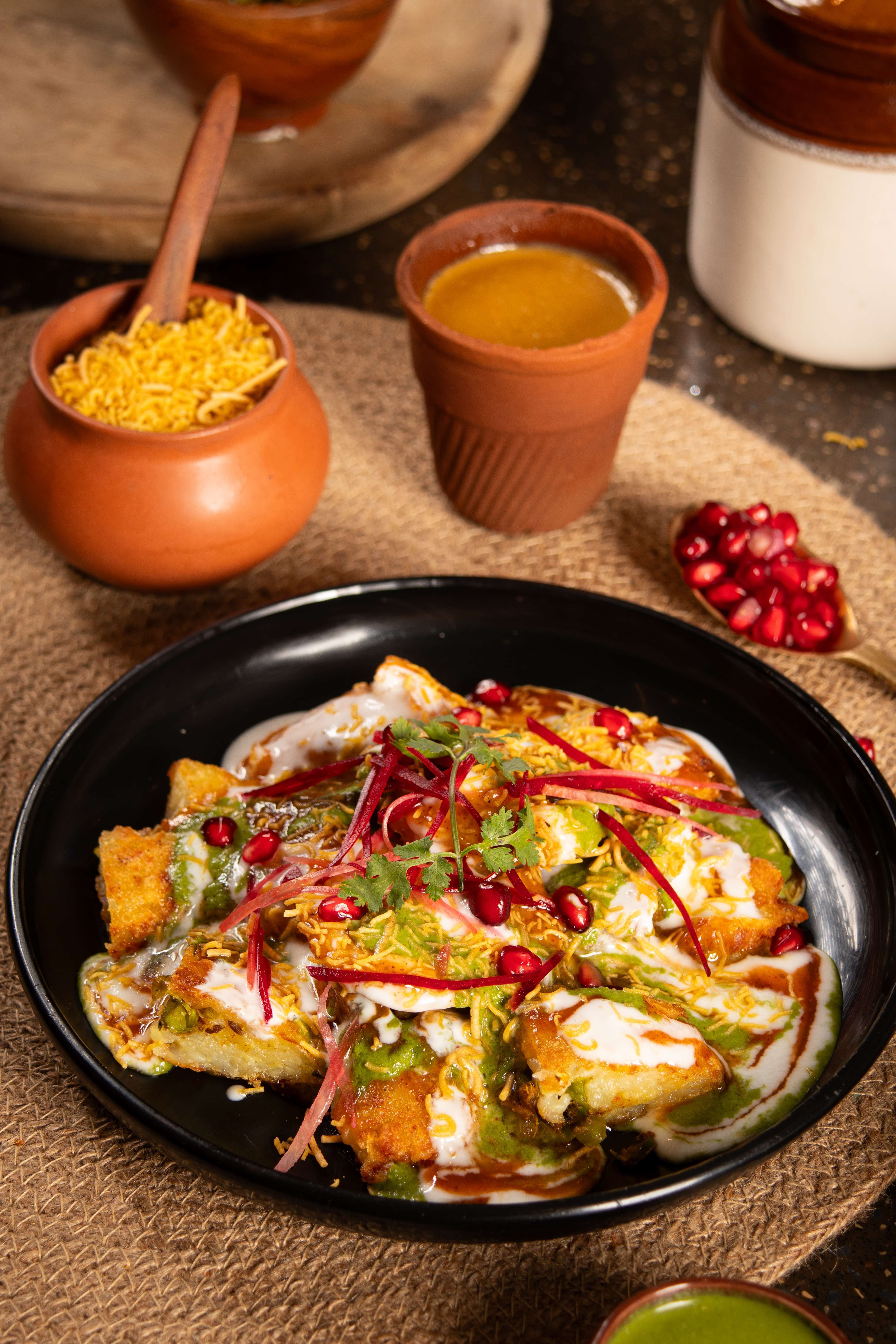 Desi ghee Aloo Tikki Chaat (1Pc)