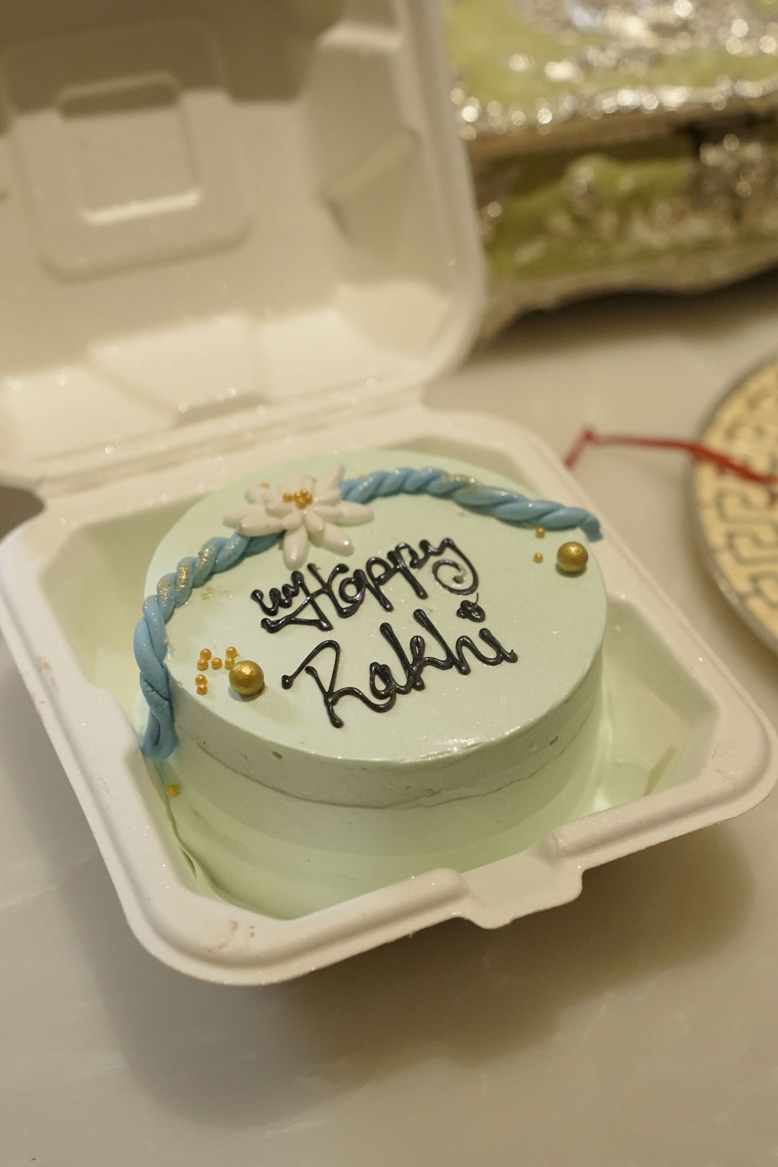Rakhi Spl Chocolate Praline Bento Cake