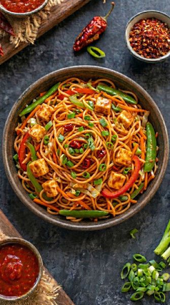 Paneer Schezwan Noodles