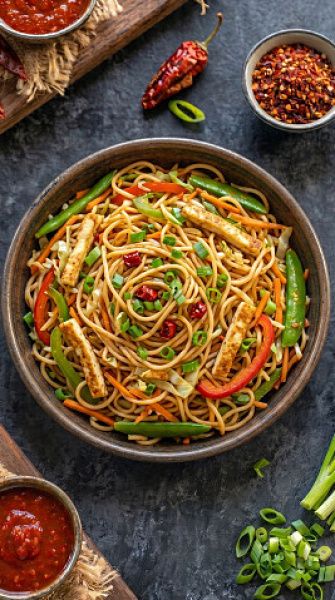 Veg Hakka Noodles