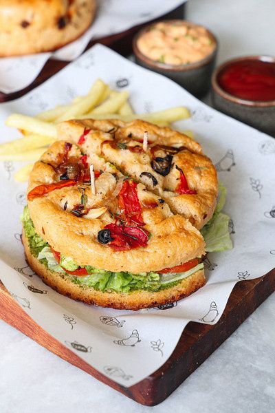 Focaccia With Pesto Sauteed Vegetables