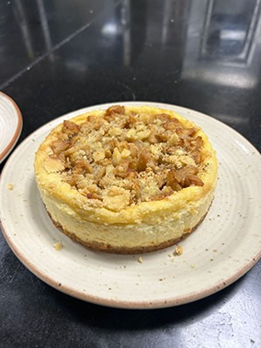 Apple Crumble Cheesecake Pastry