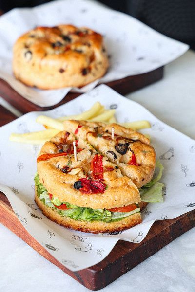 Focaccia With Pesto Roast Chicken