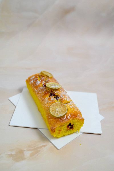 Lemon Berry Pound Cake 250 Gm